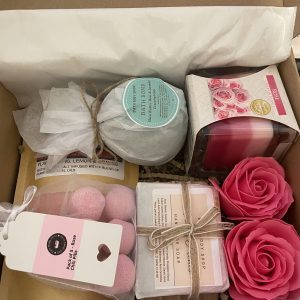 Bath Gift Box Set with Bath Bomb & Candle